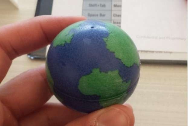 17 Bukti Manusia Absurd 15