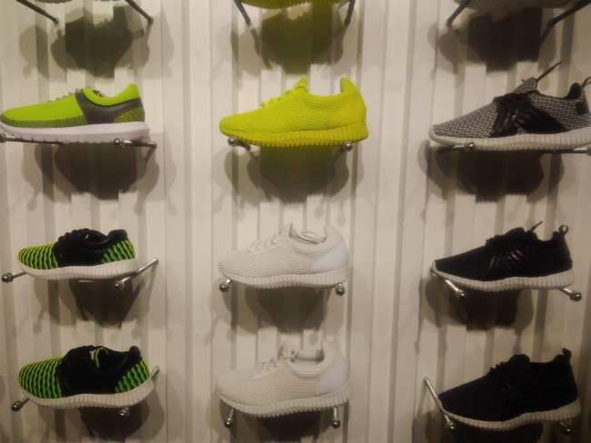 Sepatu Life8