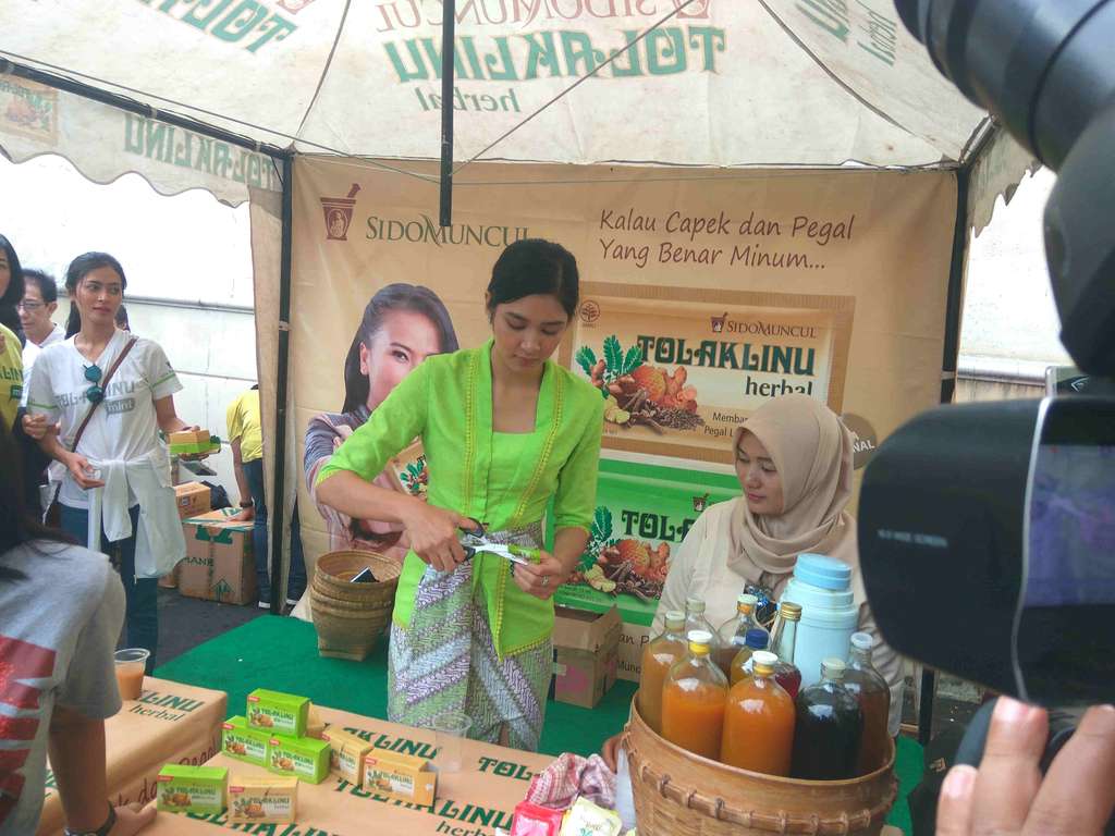 mikha tambayong