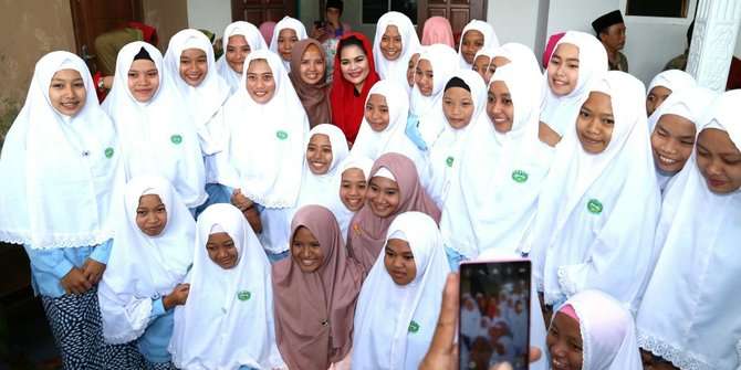 Puti Guntur bersilaturahmi ke Pondok Pesantren Ibnu Sina