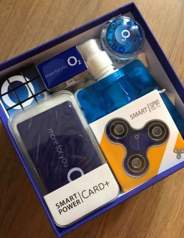 Hadiah Dari O2 Untuk Macie