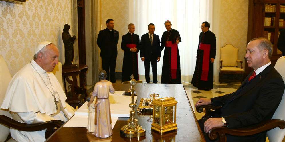 Presiden Turki Recep Tayyip Erdogan dan Paus Fransiskus