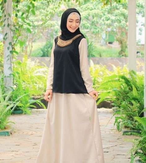 Indri Giana Indri Giana