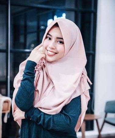 Fay Nabila Fay Nabila