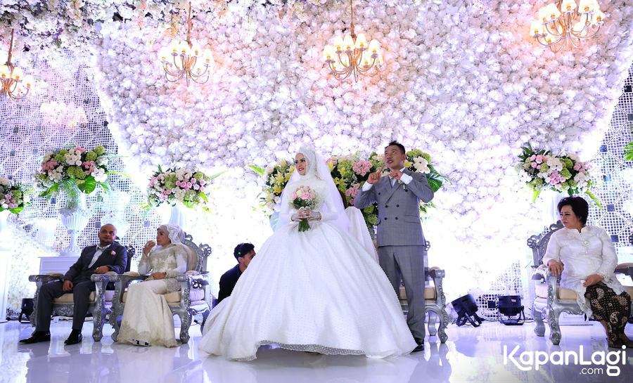 pernikahan angel dan vicky prasetyo