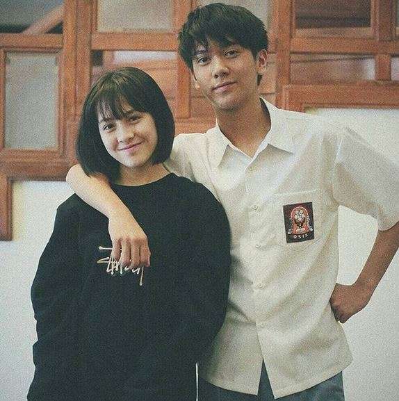 Adhisty Zara