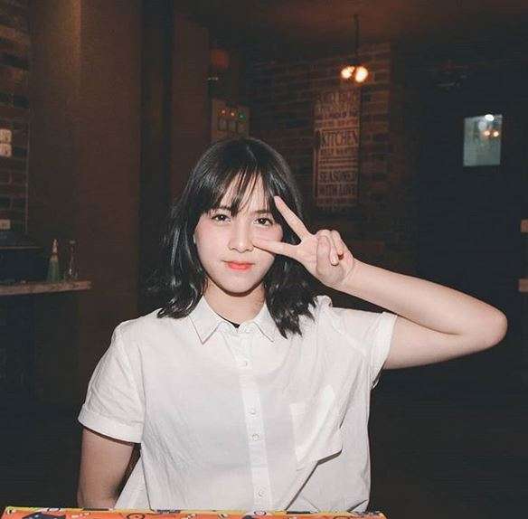 Adhisty Zara