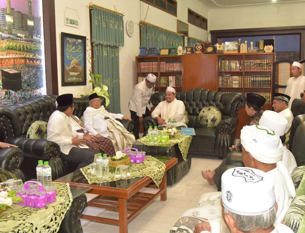 Ketua MUI saat literasi keuangan syariah di Madura