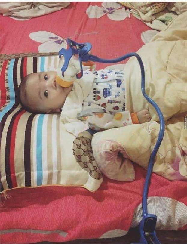 Polah Lucu Ayah Saat Jaga Anak 15
