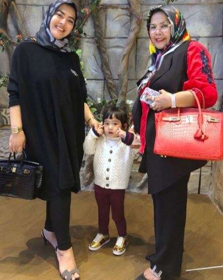 ibunda syahrini