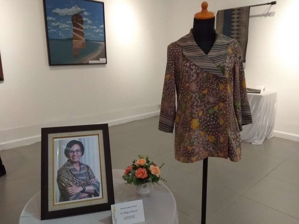 Baju batik koleksi Sri Mulyani