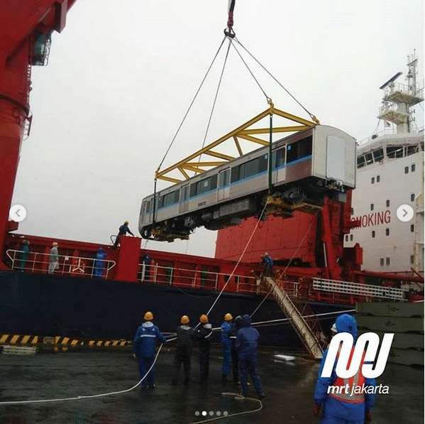Rangkaian kereta MRT siap dikapalkan (2)