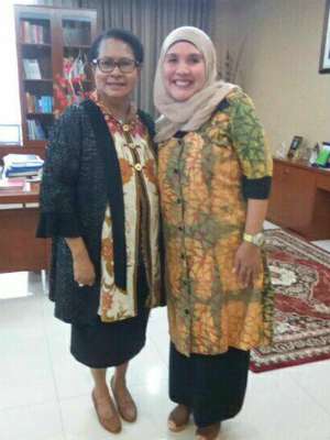 Evi Enny Tavia