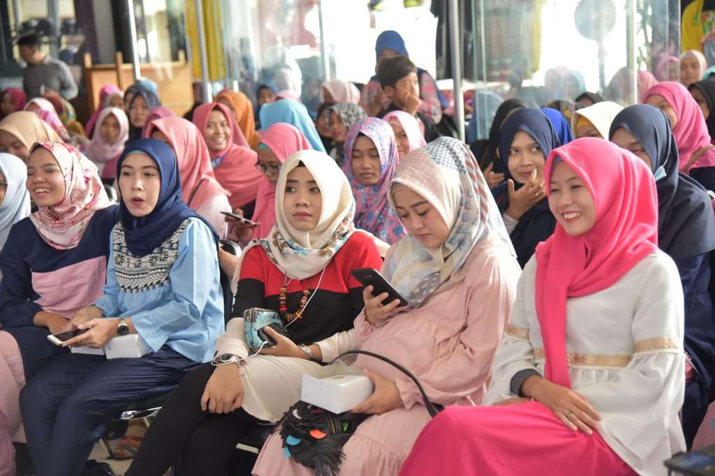 Komunitas Hijaber Indonesia Komunitas Hijaber Indonesia