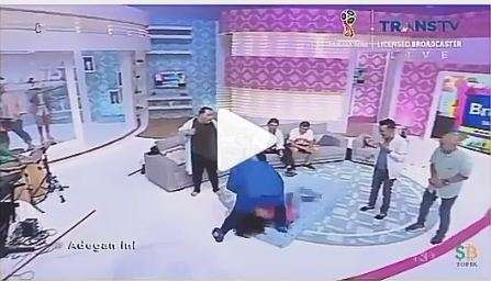 ayu tng ting dibanting
