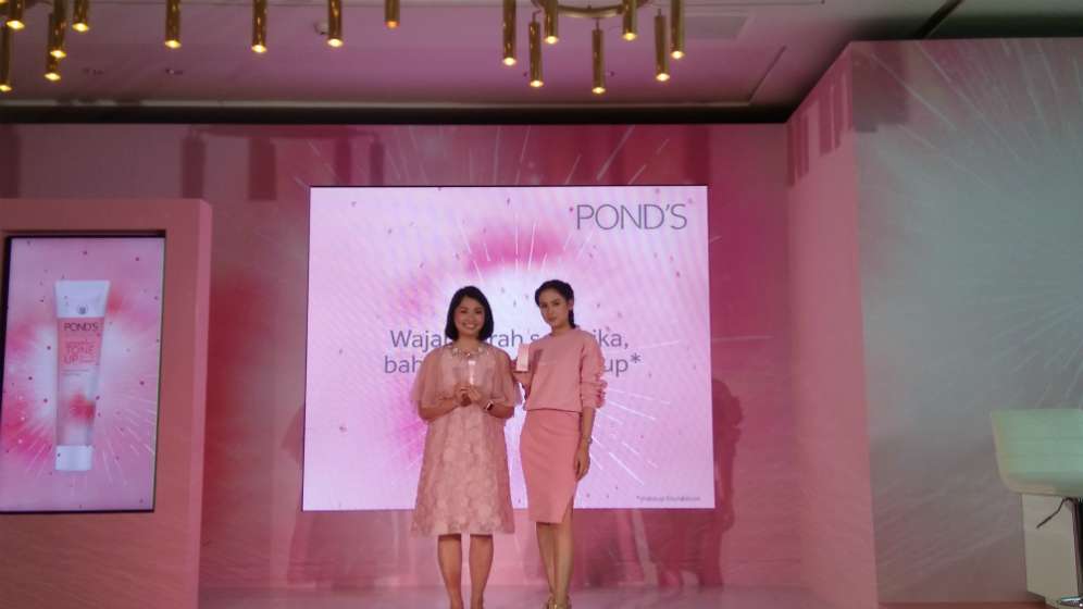 Pond's