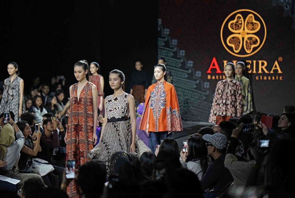 Alleira Batik Alleira Batik