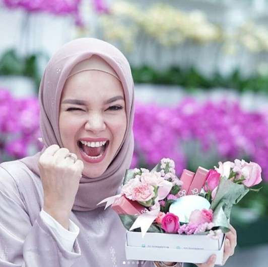 Dewi Sandra