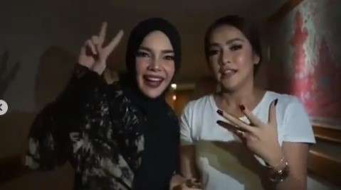 Dewi sandra dan olla ramlan
