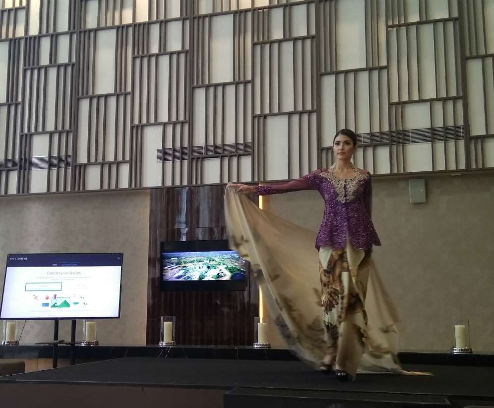 Koleksi LT Luxury Scarf Rise & Shine