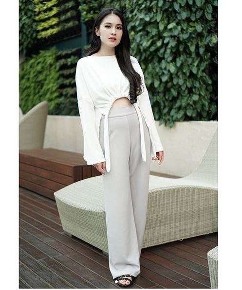 sandra dewi