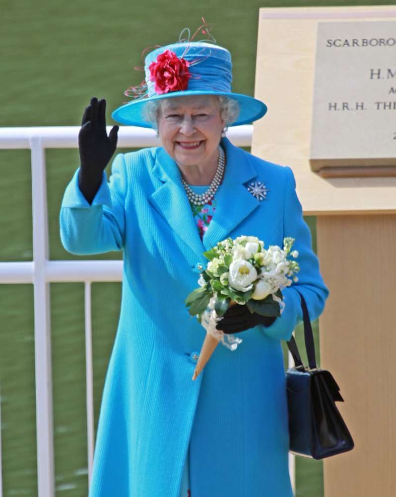 ratu elizabeth II