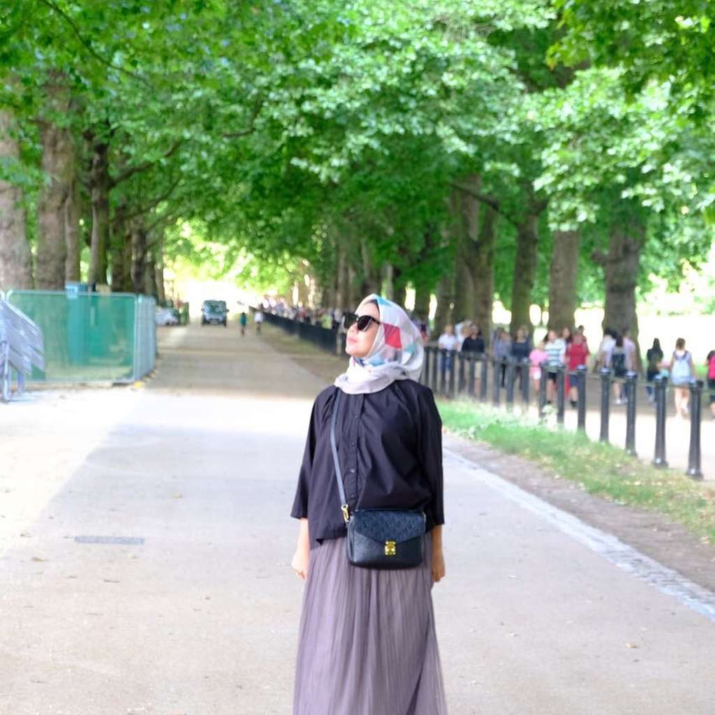 Instagram @riaachrian