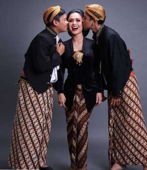 Yuni Shara