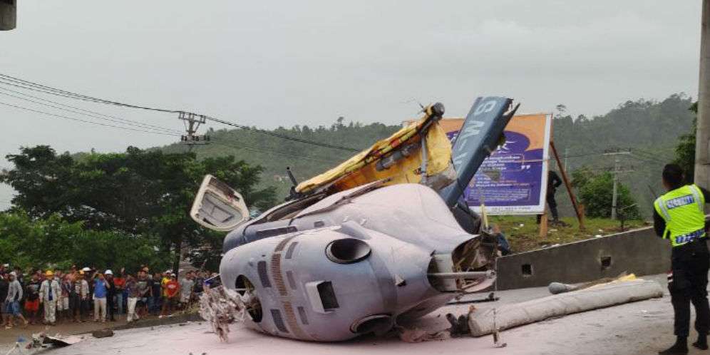 Helikopter terjatuh