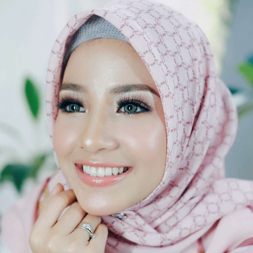 Makeup Natasha Rizky