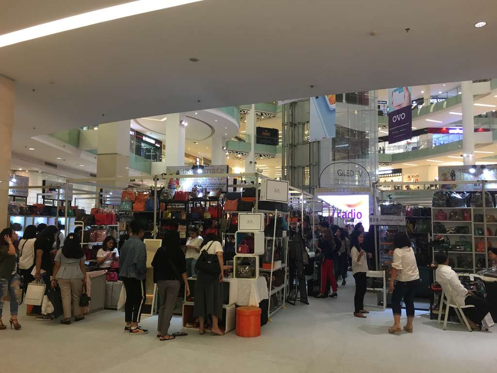 Irresistible Bazzar / Ferra Ferdiana