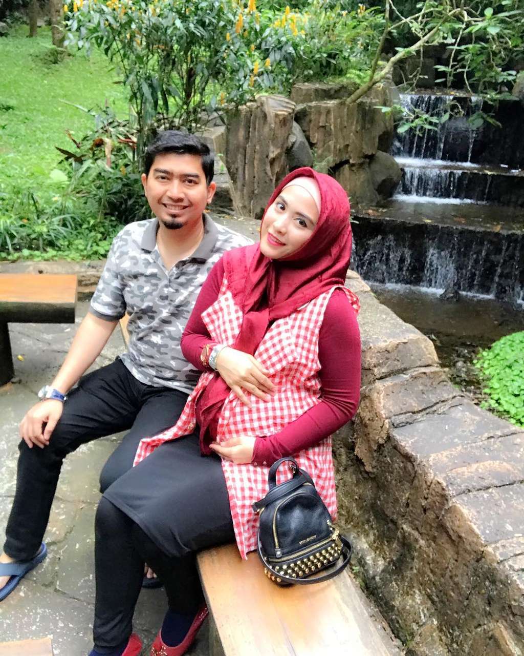 ustaz solmed dan istri