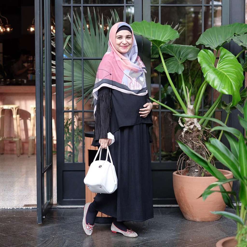 Shireen Sungkar