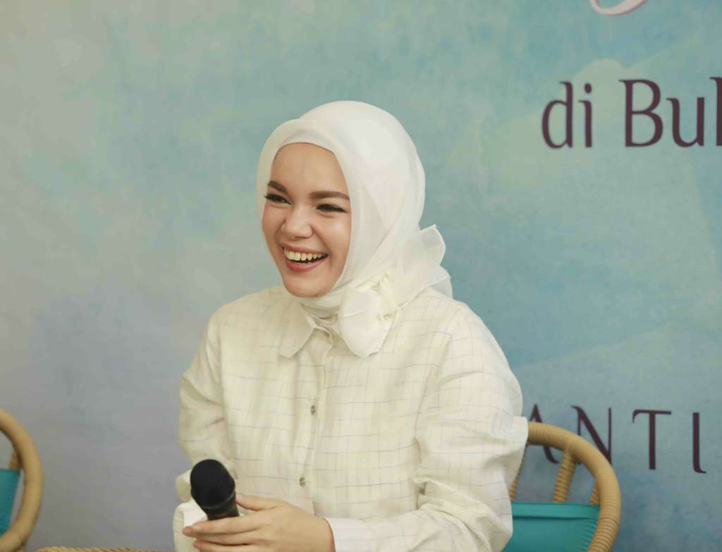 Wardah #SenyumKebaikan