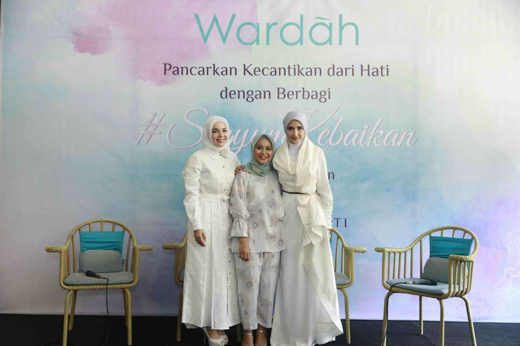 Wardah #SenyumKebaikan
