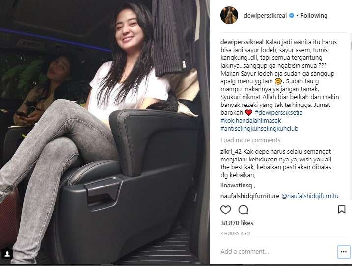 dewi perssik