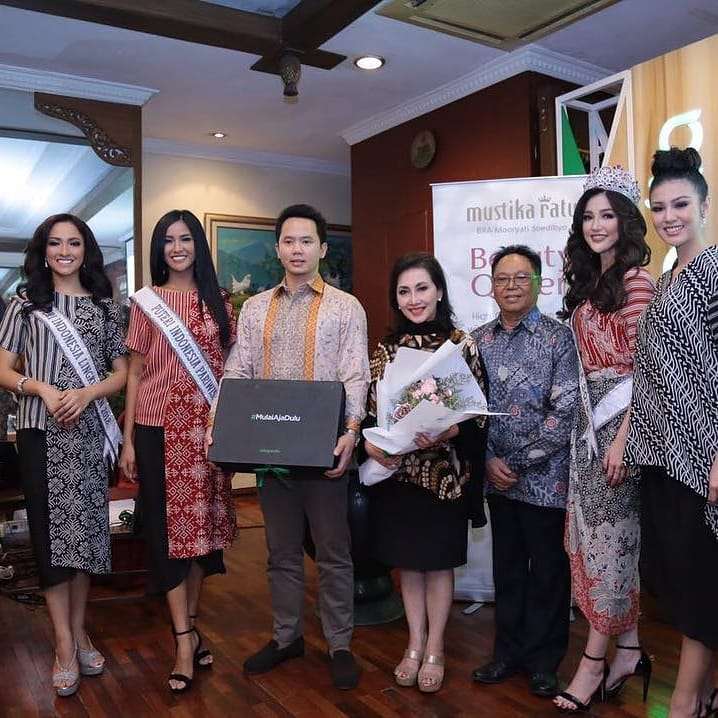 Peluncuran beauty queen series Mustika Ratu