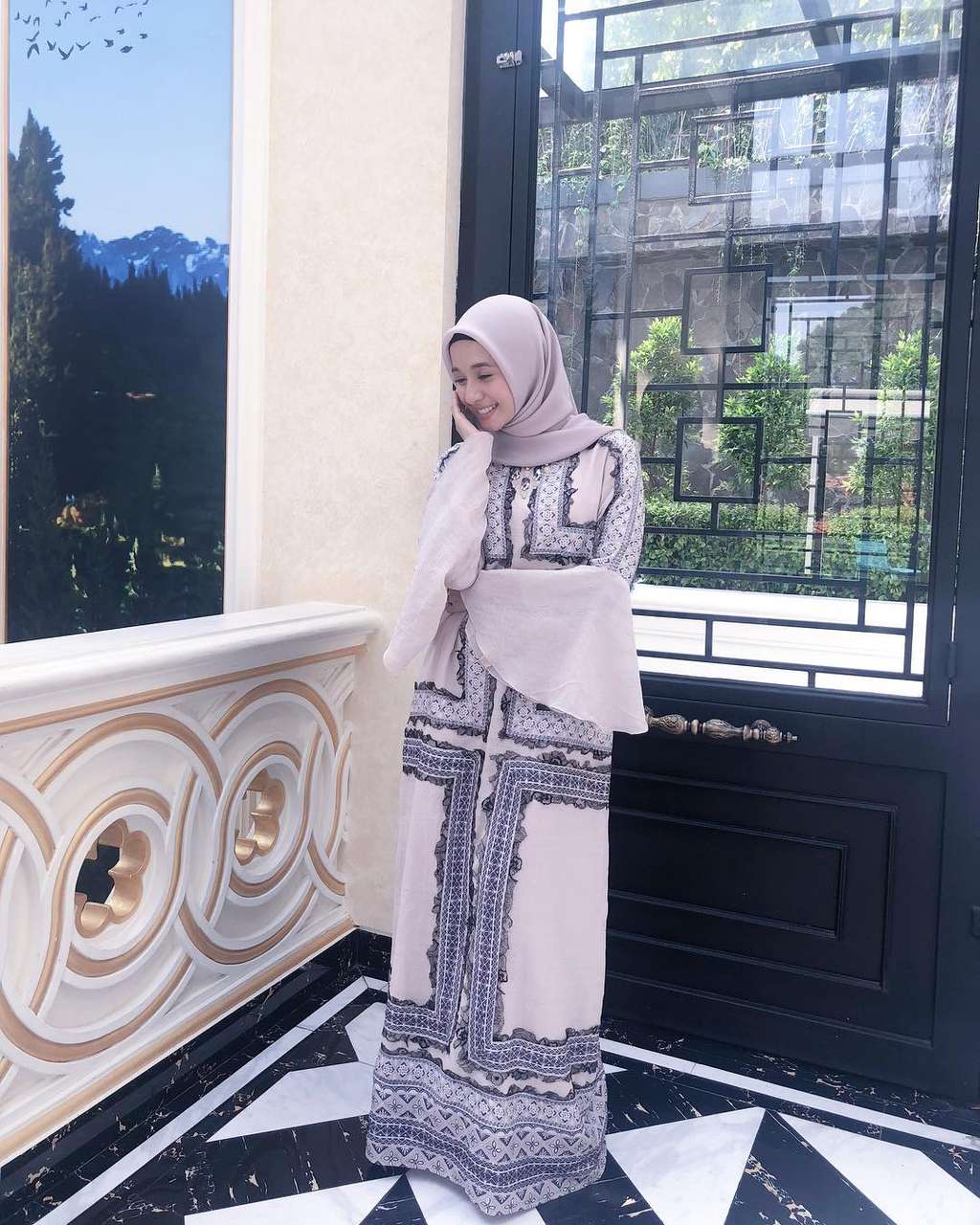 Laudya Cynthia Bella fashion