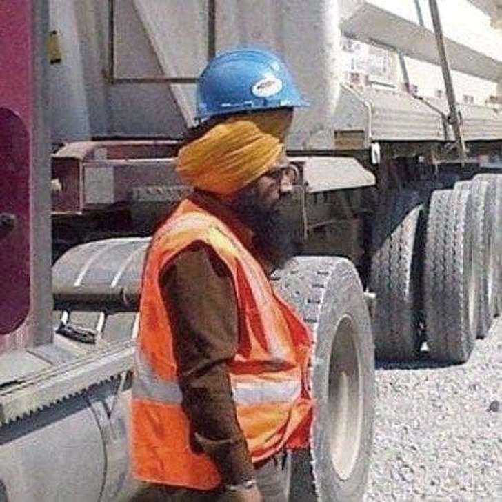 Foto Yang Anehnya Kelewatan