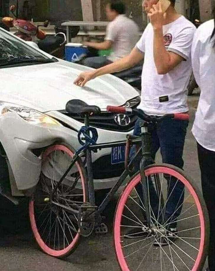 Foto Yang Anehnya Kelewatan