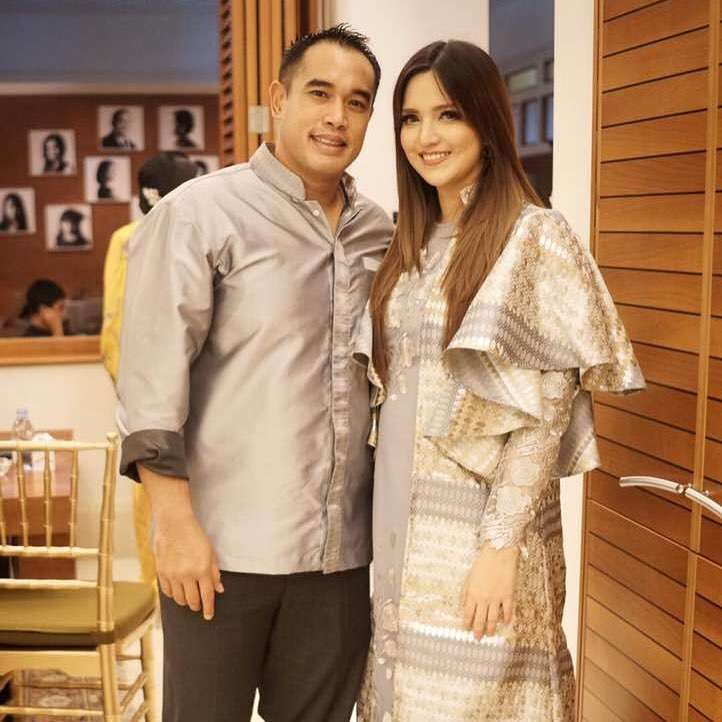 Nia Ramadhani dan suami