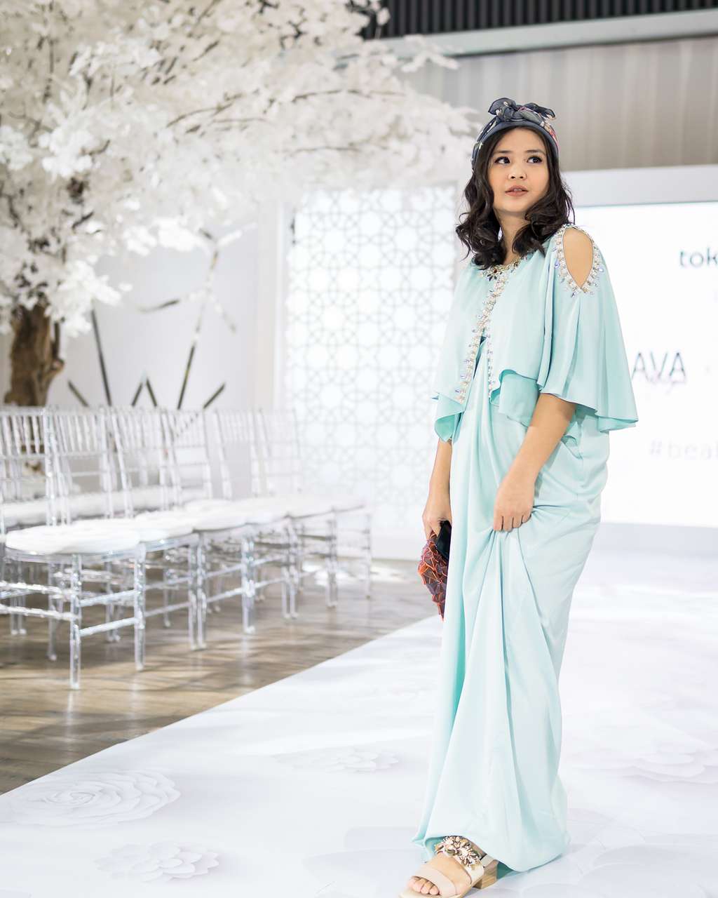 Putri Titian Kaftan