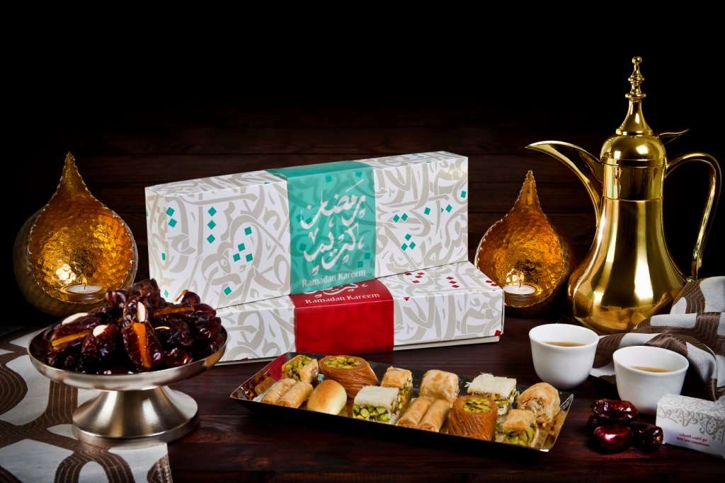 Maskapai ini memberikan makanan buka puasa untuk penumpang Emirates.