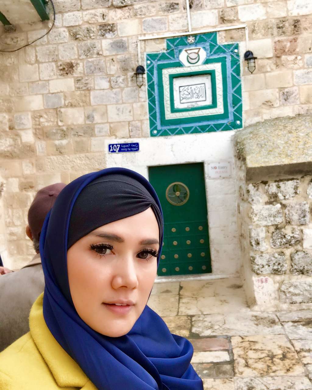 Mulan Jameela berhijab Mulan Jameela berhijab