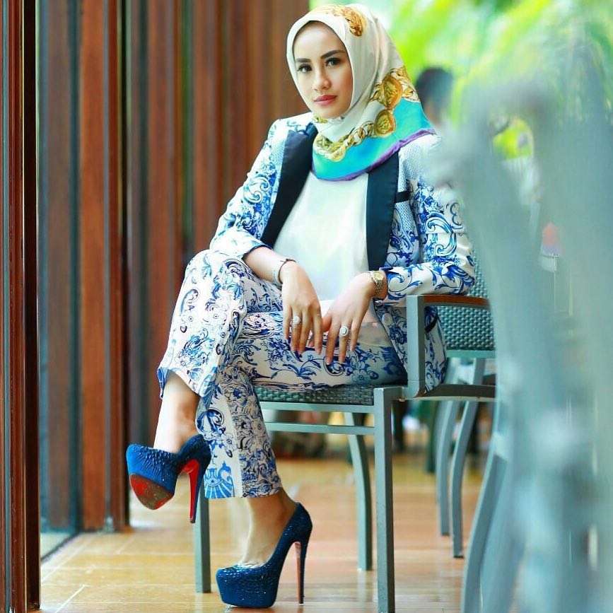 Shinta Bachir berhijab Shinta Bachir berhijab