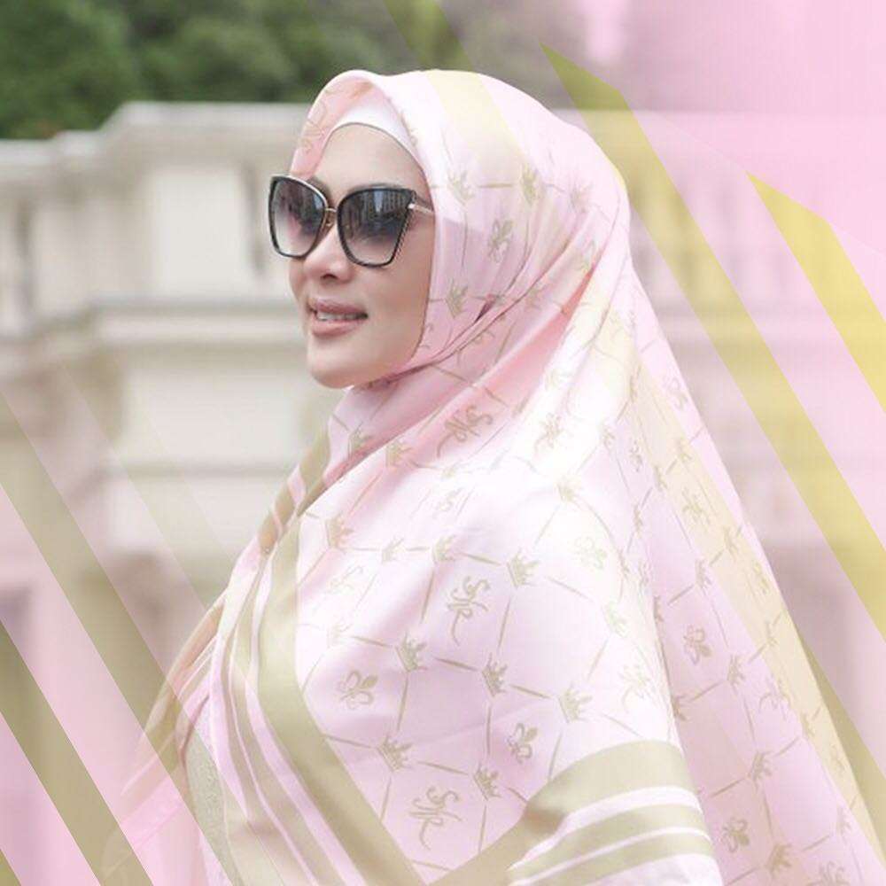 Perawatan wajah Syahrini Perawatan wajah Syahrini
