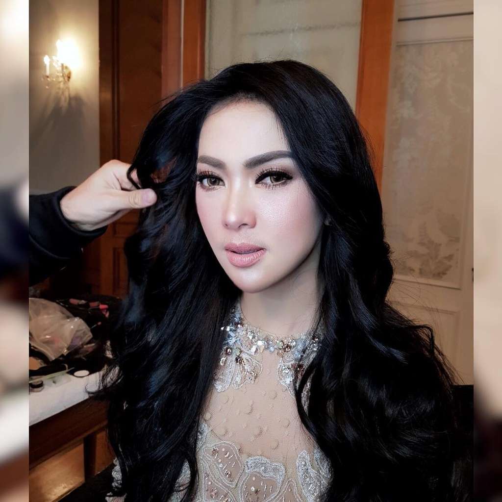 Perawatan wajah Syahrini Perawatan wajah Syahrini