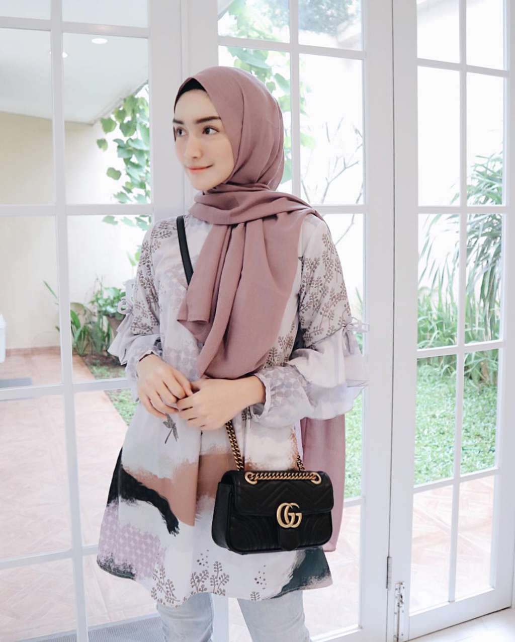 Busana lebaran anak muda