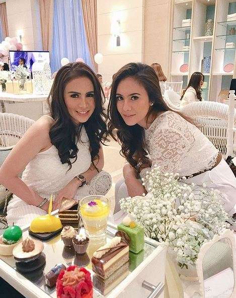 Momo Geisha dan Wulan Guritno