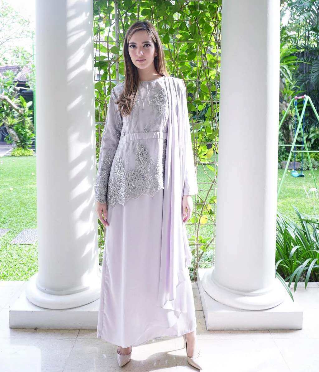 Baju lebaran Nia Ramadhani
